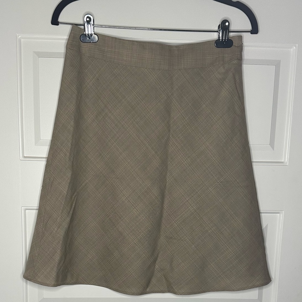 New with tags Ann Taylor loft skirt, size 4 petite